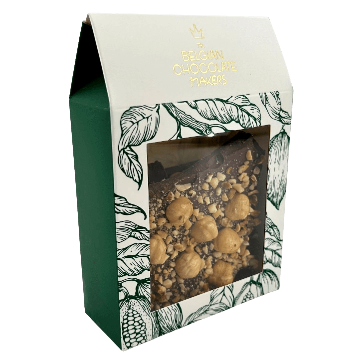 Tavolette spezzate di cioccolato al latte con nocciole