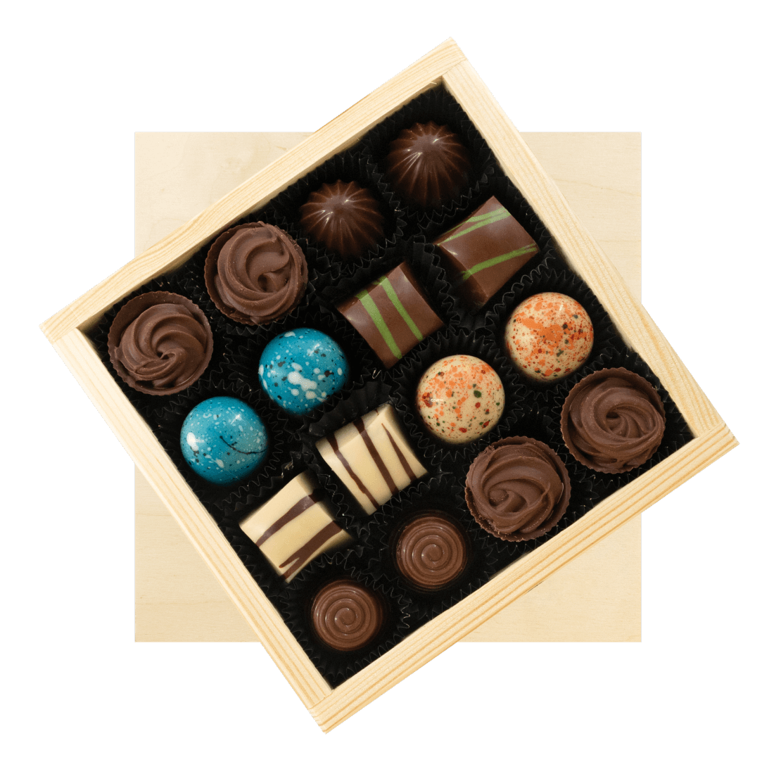 Wooden gift box with 16 pralines 5407008476830 The Belgian Chocolate Makers