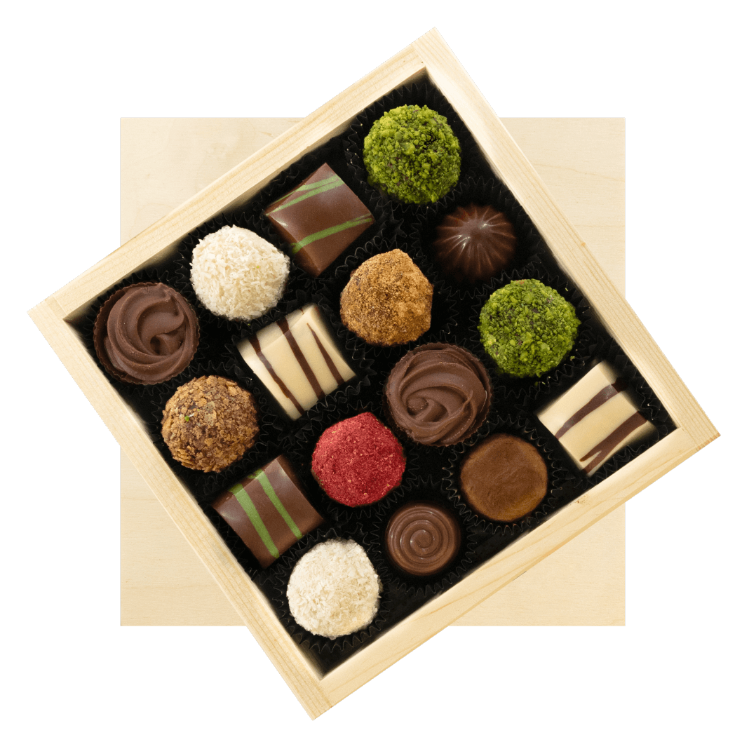 Wooden gift box with 16 pralines and truffles 5407008470586 The Belgian Chocolate Makers